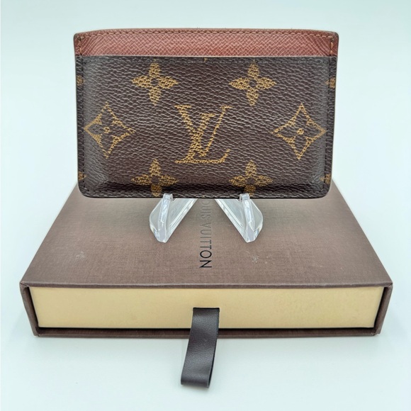 Louis Vuitton Monogram Card Holder - Picture 3 of 11